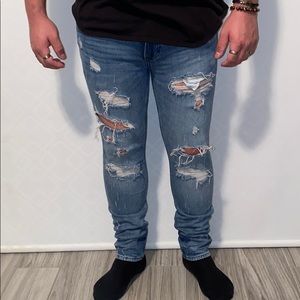 Light blue men’s skinny jeans